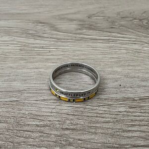 Pura Vida x Harry Potter 
Hufflepuff Ring Set 🦡💛